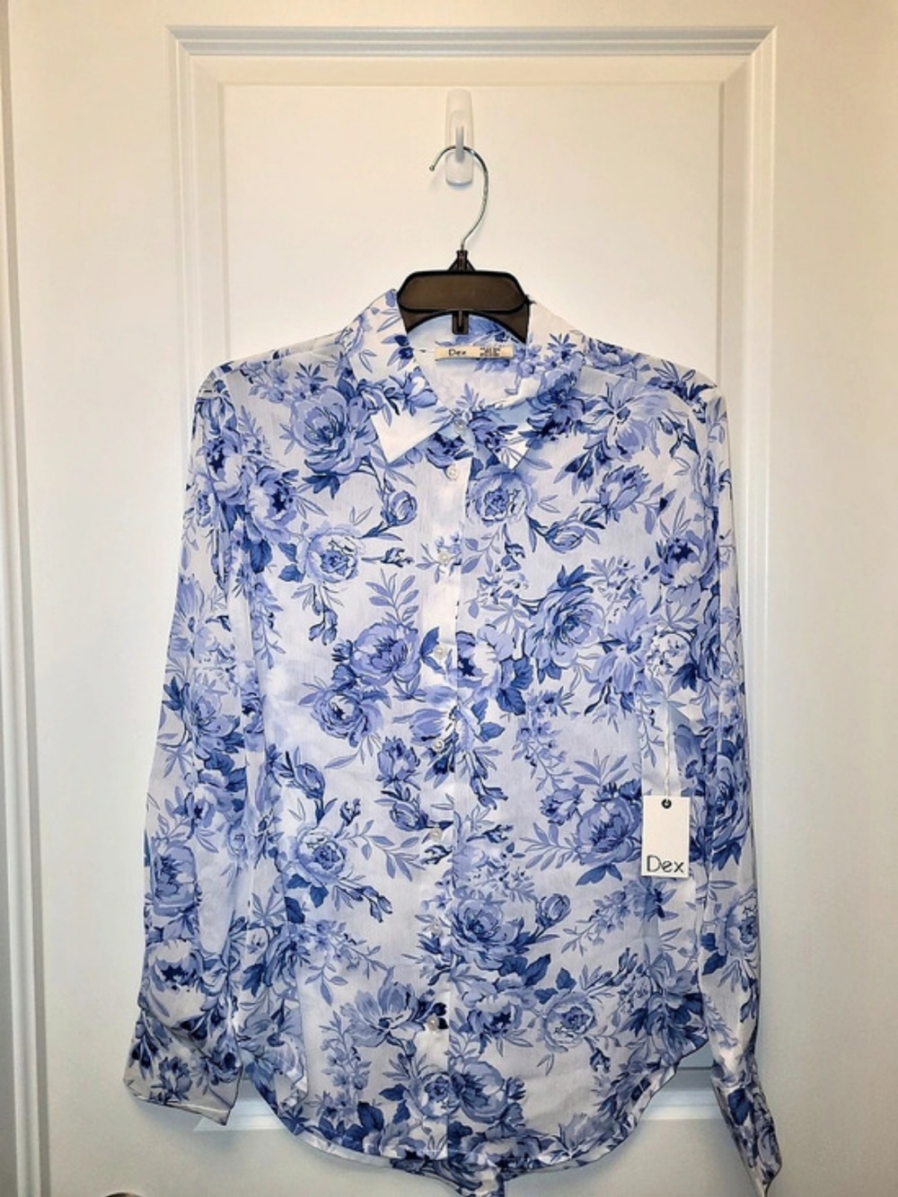 NWT Dex Floral Button Up Shirt Medium Blue White Cottagecore